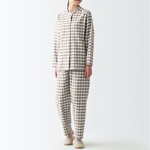 Muji Biege Flannel Stand Collar Pajamas